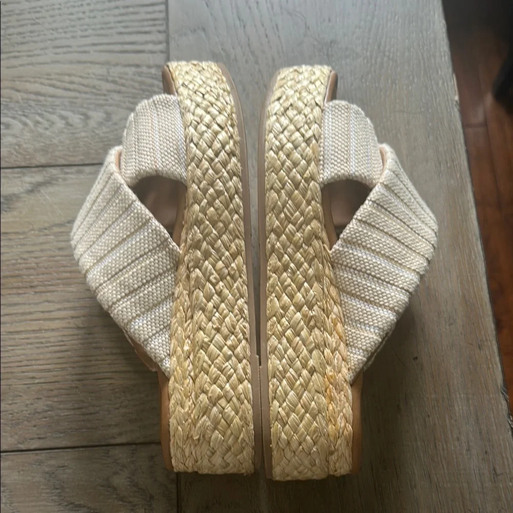 Universal Thread Cream Tan Knit Criss Cross Platform Espadrille Slide Sandals